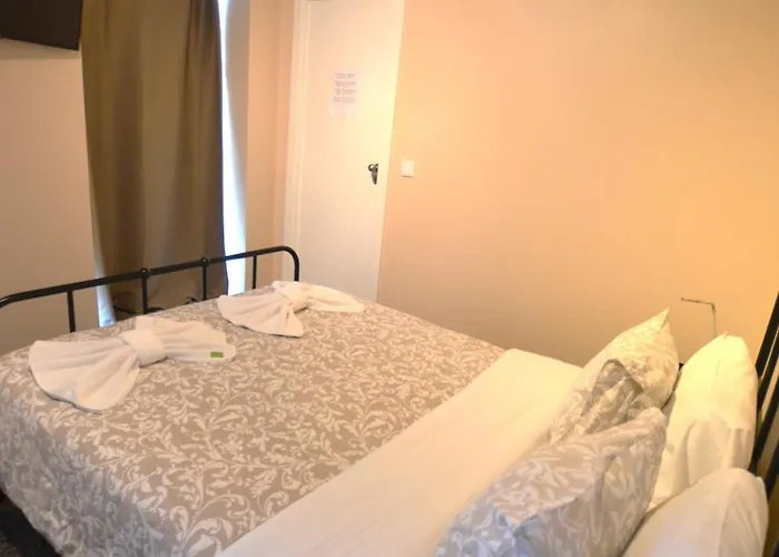 Hostel Dp Σετούμπαλ